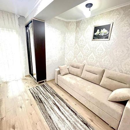 Large Apartment !!!Ciuflea Str. Кишинёв Экстерьер фото